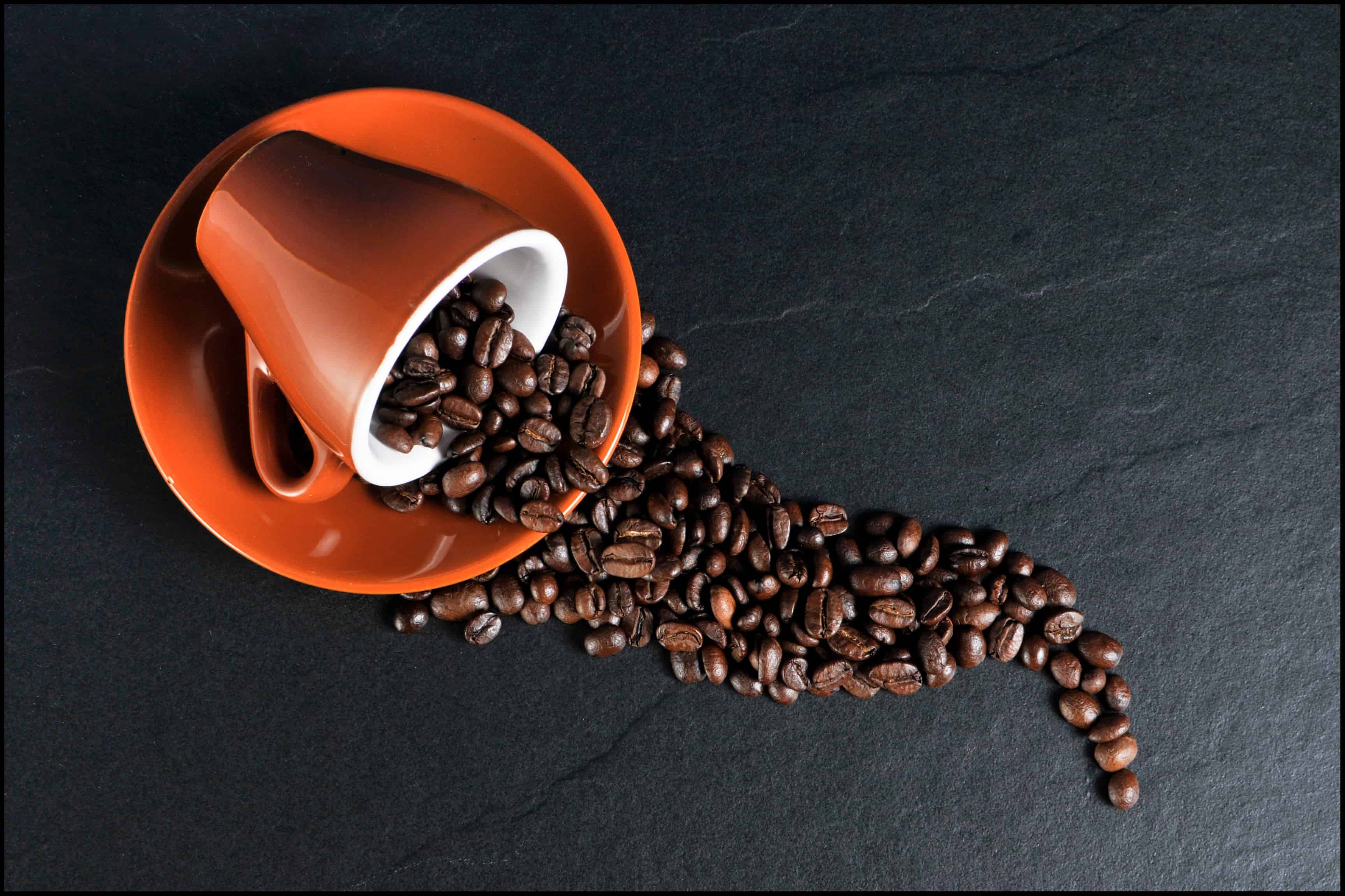 Gatanje iz taloga kafe – simbol vage