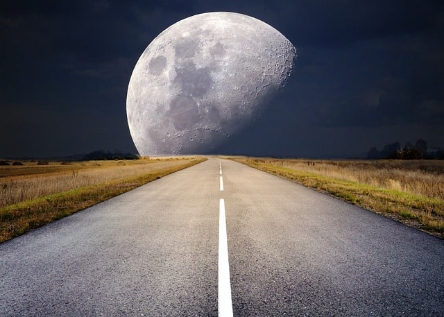 Lunarni čvorovi u horoskopu – pokazatelji velikih mogućnosti i propuštenih prilika